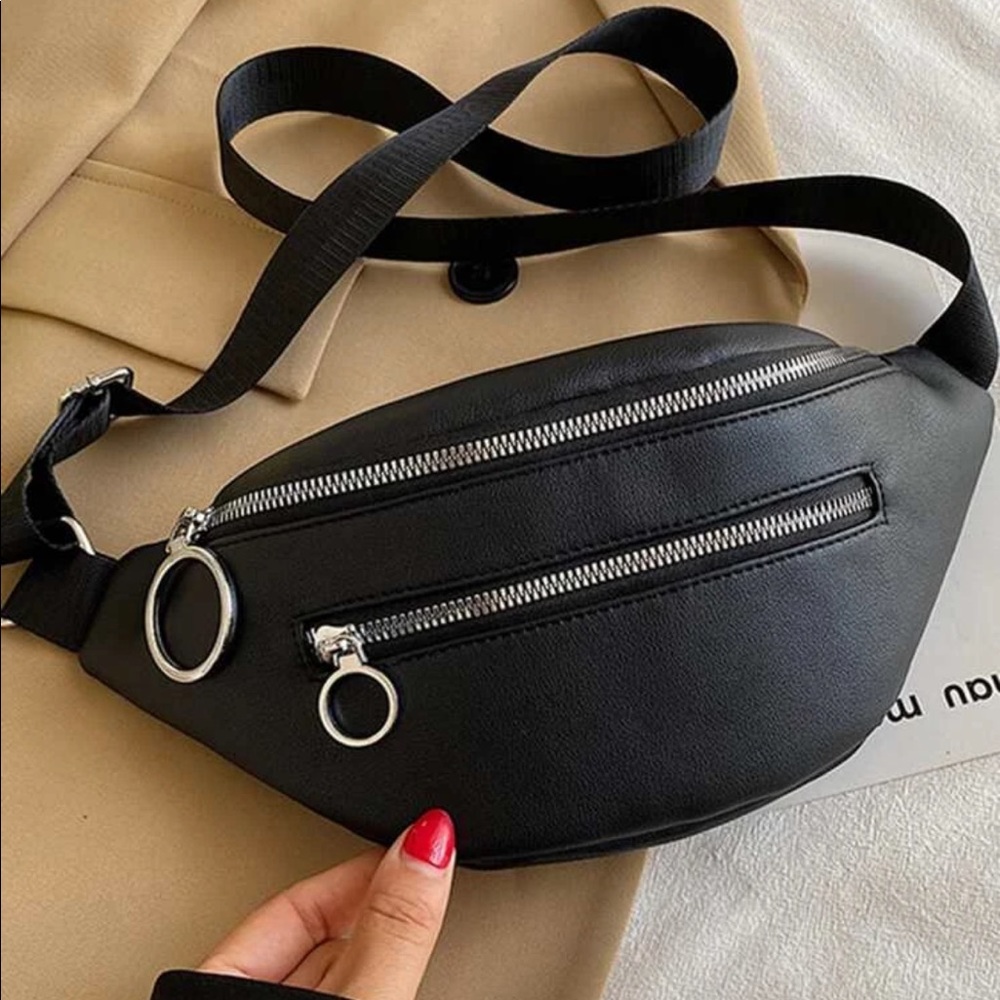 💙 Women’s Leather O Ring Zippers Triple Pockets Adjustable Strap Fanny Pack